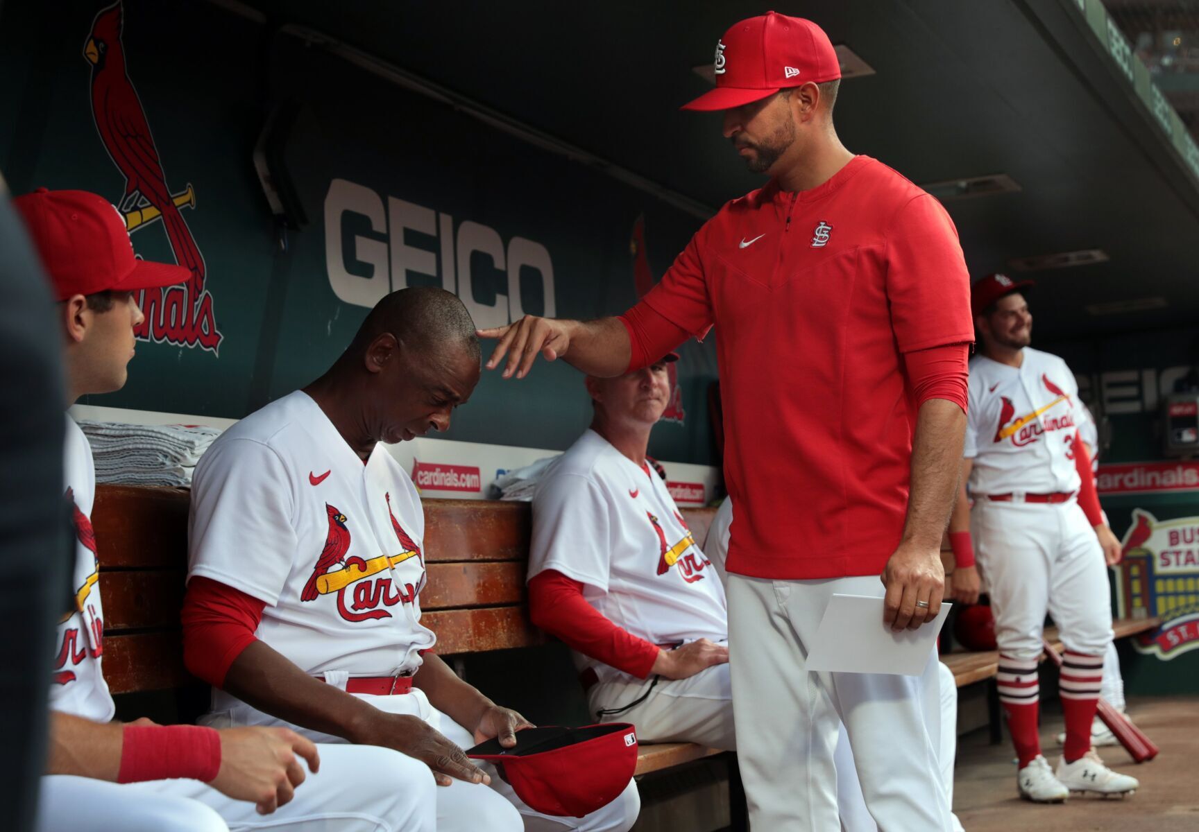 Cardinals open series with Giants